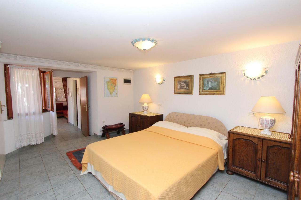Apartments Villa Lucu Rovinj Exteriör bild